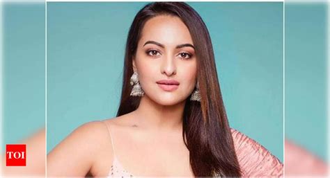 Sonakshi Sinha Responds To A Fans Marriage Proposal On Instagram Hindi Movie News Times Of