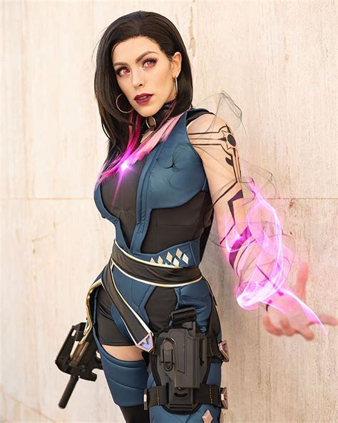 Reyna Cosplay Valorant Riot Games Rriotgames