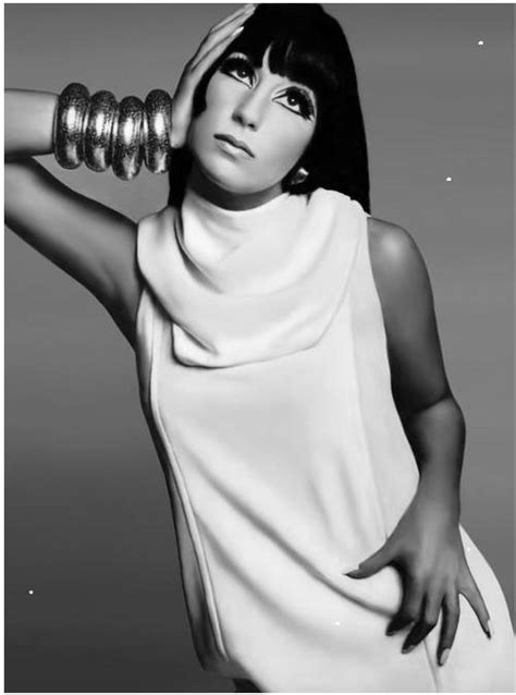 Cher In S Mod Cleopatra Eye Makeup Richard Avedon Cher S
