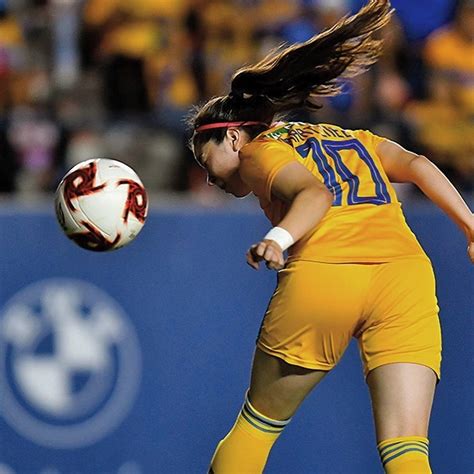 Pin by Andrew B. on Women's Soccer | Womens soccer, Soccer players, Soccer