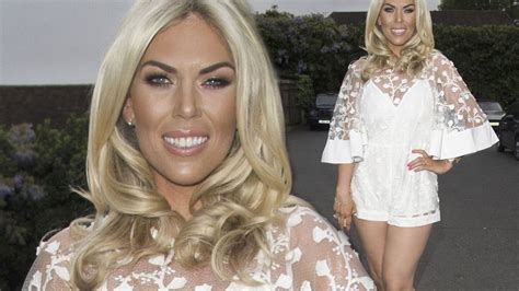 yo yo dieter frankie essex shows off slim frame and long legs after continuing gruelling fitness
