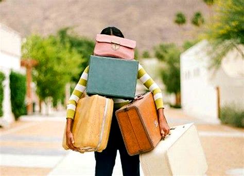 4 Types Of Baggage We Bring Into A New Relationship And How To Fix It