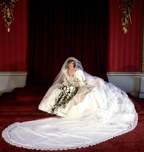All The Hidden Details On Princess Dianas Wedding Dress You Didnt Know About Mfame10