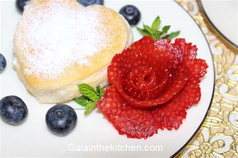 9 Easy Strawberry Garnish Ideas Gala In The Kitchen