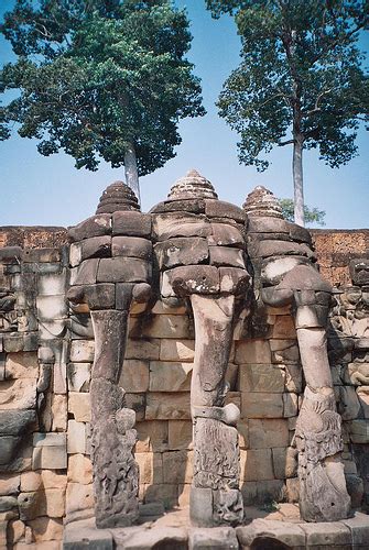 Angkor Thom Le Joyau Khmer Au Cambodge