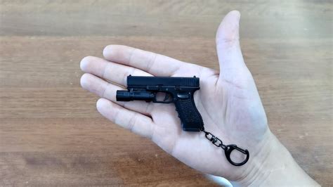 Mini Glock 17 Keychain Toy Gun Unboxing 2022 Youtube
