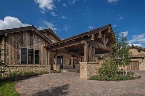 Modern Meets Rustic In This Exquisite Wyoming Mountain Home