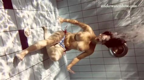 Iva Brizgina And Hottie Paulinka Swim Naked Underwater Lesbianhub Club