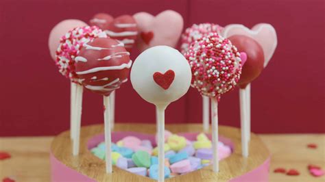 Valentine's Day Cake Pops