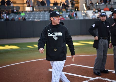 Top 10 College Baseball Coaches Under 40