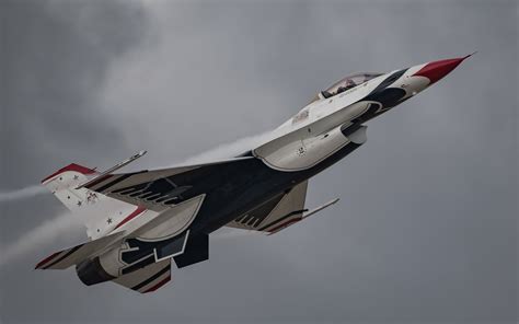 General Dynamics F 16 Fighting Falcon Thunderbird Aviones De Combate