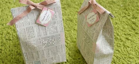 Yang ade contoh backdrop kahwin ye. DIY Paper Bag Guna Surat Khabar Lama, Lebih Murah Dan ...