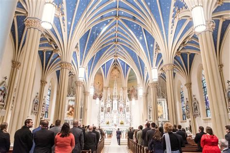 A Catholic Wedding Ceremony What To Expect During Mass Weddingwire