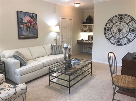 I have been at the riverwood apartments for almost a year now and this has been the most pleasant living experience of any other place i have rented. Best of One Bedroom Apartment Decorating Ideas - Awesome ...