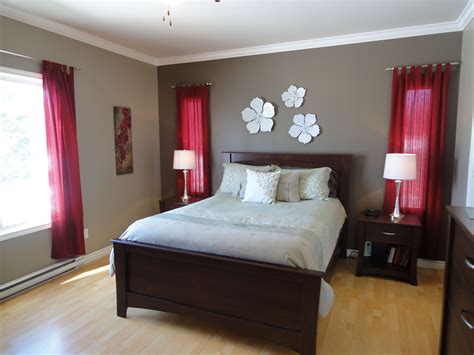 When on holiday in burgundy, relax in comfort in our pick of some of the most beautiful french bedrooms. 20 Beautiful Burgundy and Gray Bedroom | Findzhome