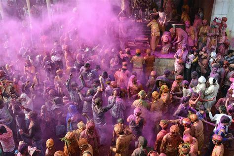 Holi Celebrates For 8 Days Due To This Reason In Kanpur कानपुर में 8