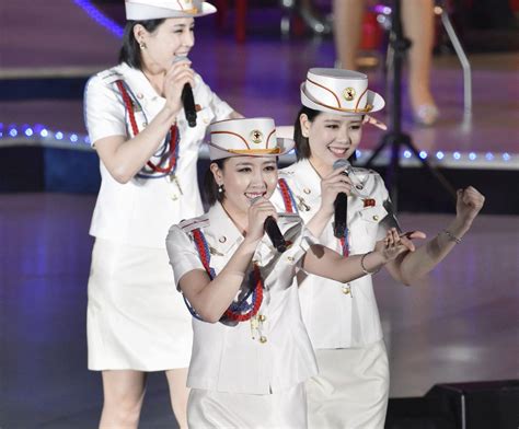 Meet The Moranbong Band North Koreas Girls Generation Koreaboo