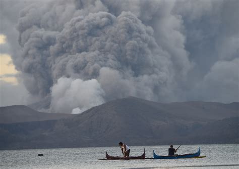 Balete, philippines — taal volcano's eruptions have eased in the past 24 hours, scientists said on wednesday, but they warned that the picturesque mountain was still threatening hundreds of. Future Taal Volcano Eruptions Could Cause Tsunamis ...
