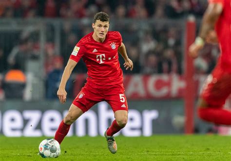 Benjamin pavard (born 28 march 1996) is a french footballer who plays as a right back for german club fc bayern münchen, and the france national team. Bayern Munich: Benjamin Pavard wants to become best full-back