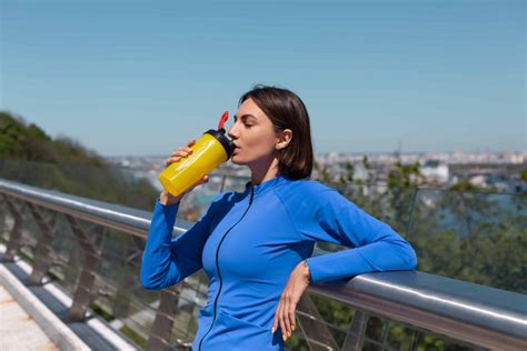 9 Tips For Staying Hydrated In The Summer Nunc