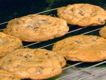 I love this recipe from paula deen, she captures the essence of great home cook'in. Paula Deen Chocolate Chip Cookies | Kim | Copy Me That