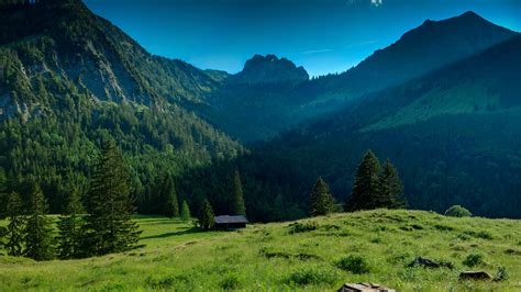 Beautiful Cabin Spring Skies Green Mountains Nature Meadow Blue