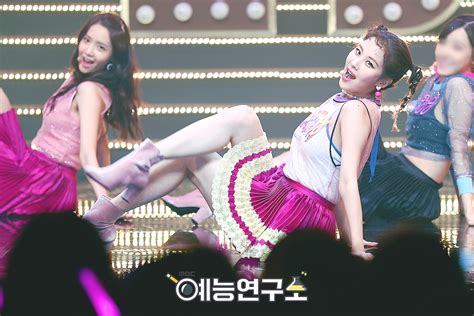 See Snsd S Official Pictures From Music Core Wonderful Generation