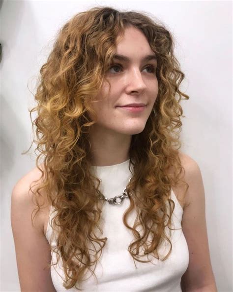 Long Curly Hair With Curtain Bangs Quick Curly Hairstyles Long Curly