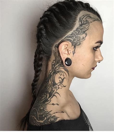 Unique Hairline And Face Tattoos For Women