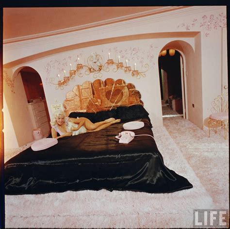 Take A Look Inside Jayne Mansfields Splendor Pink Palace Vintage