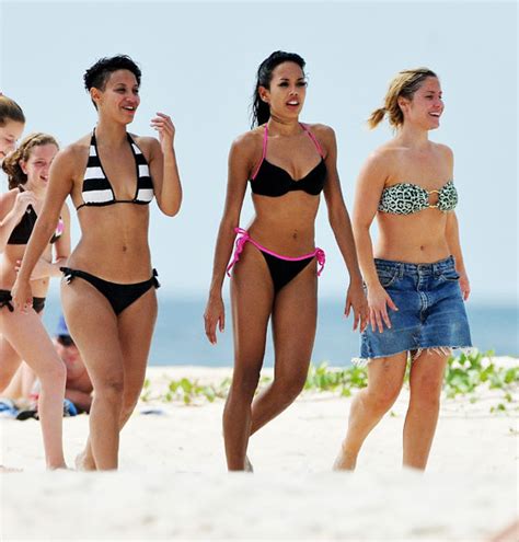 Sugababes Have Fun On The Beach In Barbados Oh No They