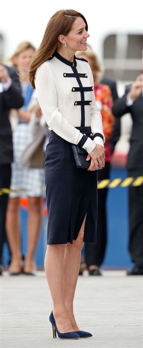The Duchess Of Cambridge S Most Fashionable Looks Kate Middleton Outfits Fashion Kate