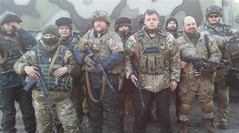Внимательно посмотрите на картинку выше. Дело Семенченко: вооруженная группировка под носом у СБУ и ...