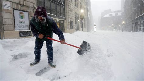 Blizzard 2015 New England Digging Out After Getting Slammed By Storm