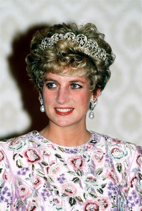 25 Beauty Secrets To Steal From Princess Diana Princess Diana Hair