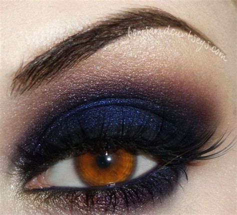 10 Deep Blue Smokey Eye Makeup For Any Party