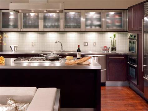 Beautiful Glass Cabinets for your kitchen