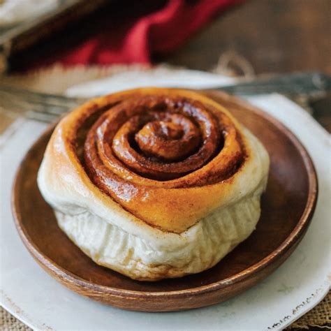 Five Fun Facts About Cinnamon Buns Cobs Bread Usa