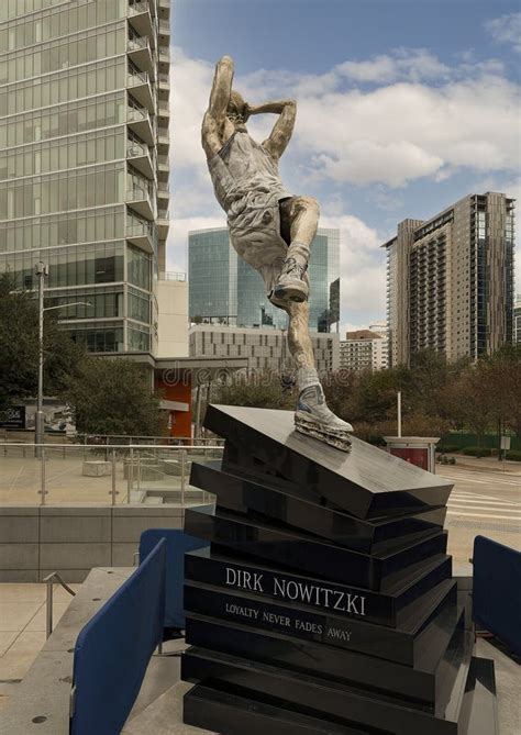 Dirk Nowitzki Statue By Omri Amrany In Front Of The American Airlines