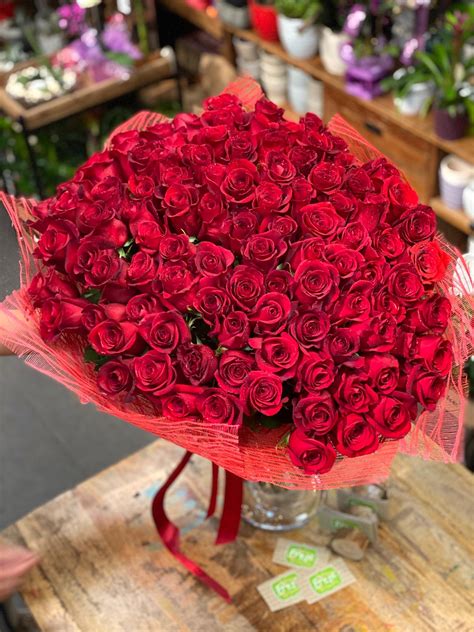 Big Love Huge Bouquet Of 100 And More Long Stem Red Roses Buy In