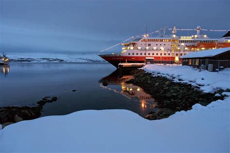 The Northern Lights In Norway Hurtigruten Cruises Norway Cruise