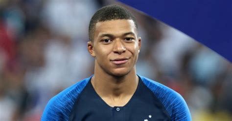 Kylian mbappe has neglected to sign almost three or four contract renewals putting his future at the club in jeopardy. Kylian Mbappé - Sa biographie et sa vie privée ...