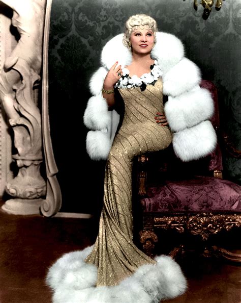 Mae West Color Mae West In The 1930s Mae West Hollywood Fur Old Hollywood Glamour