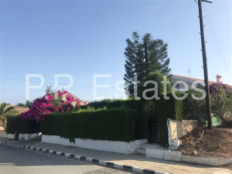 For Rent 3 Bedroom Partly Furnished Detached House In Parekklisia