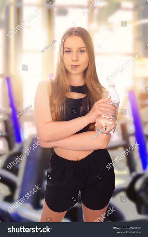 Young Girl Fit Outfit Gym Stock Photo 2180125639 Shutterstock