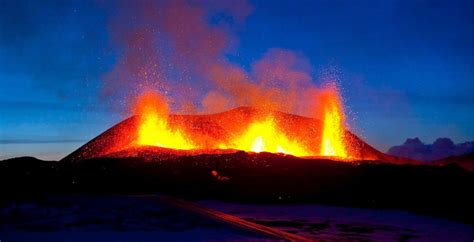 La Probabilidad De Erupción Volcánica Sigue Elevada Con 700 Nuevos