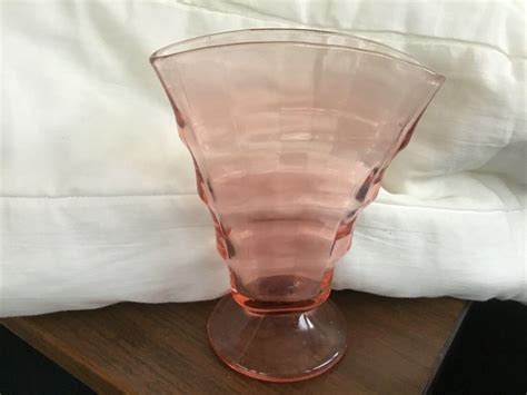 Vintage Pink Depression Glass Fan Shaped Vase Optic Block Pattern 3928841977