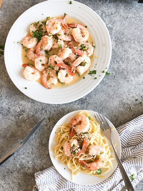 Heat the oil and butter together until melted, then cook the onion and garlic together until fragrant. Pin by Michelle Hasty on WeightWatchers | Shrimp scampi ...