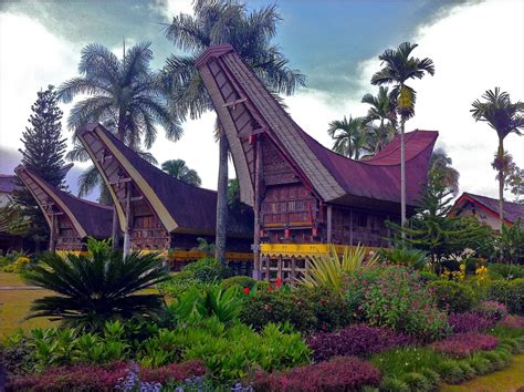 Sempurna 21 Gambar Rumah Adat Sulawesi Barat 27 Renovasi Desain Rumah