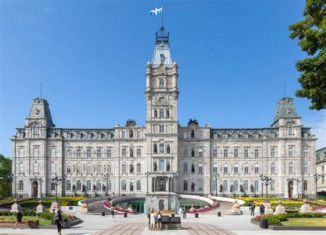 The Parliament Building In Quebec City Arquitectura Edificios